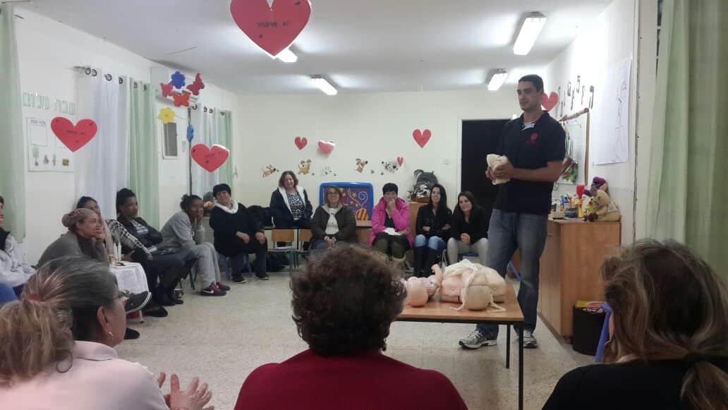 קורס עזרה ראשונה לגננות ומטפלות